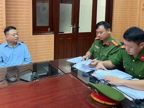 Bắt giam Shark Bình, tạm giữ 597 cây vàng,18 sổ đỏ