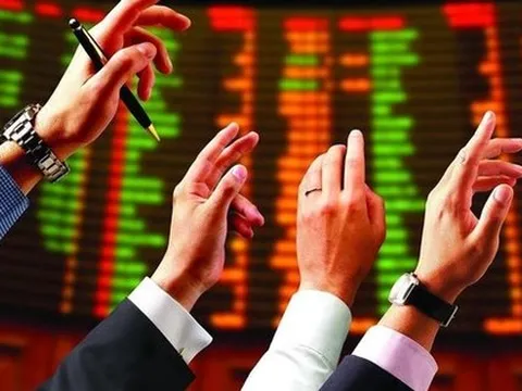 Tung 400 tỷ "gom" cổ phiếu Việt Nam trong phiên giảm điểm, tự doanh CTCK săn lùng mã nào nhiều nhất?