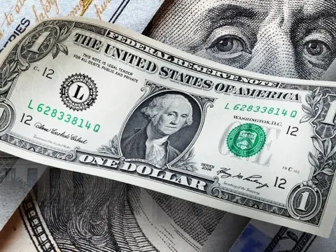 Tỷ giá USD hôm nay 16/10: Đồng bạc xanh suy yếu, thị trường trong nước trái chiều