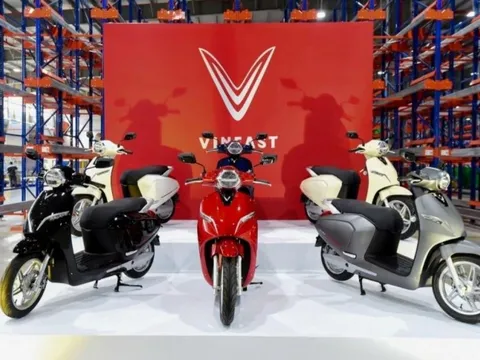 VinFast đạt sức mạnh 'song mã': Thống trị ôtô, bứt phá xe máy điện