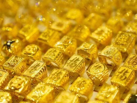 Trưa 16/10: Giá vàng nhẫn tăng vọt, chạm mốc 154 triệu đồng/lượng