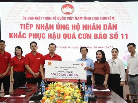 Vietlott trao 2,3 tỷ đồng giúp 3 tỉnh khắc phục hậu quả bão số 11