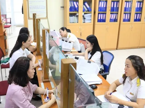 Hơn 8.000 cán bộ thuế nghỉ việc