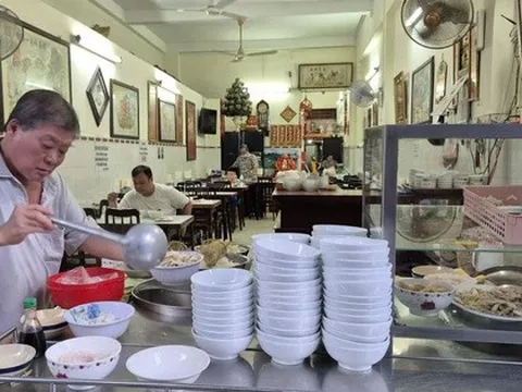 Hơn 50.000 quán cà phê, cửa hàng ăn uống đã đóng cửa: Làm gì để tồn tại?