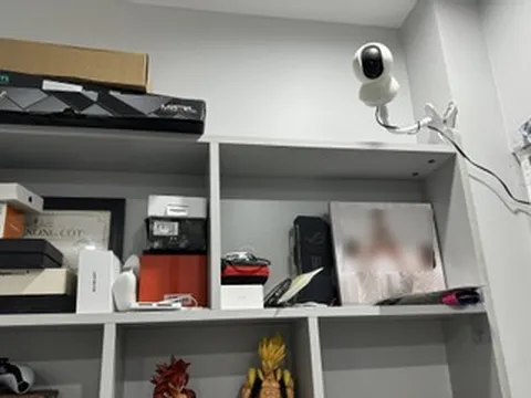 Chồng giàu lắp 6 camera trong nhà, vợ uất ức khi biết lý do thực sự
