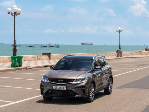 Geely ‘đốt nóng’ tháng 10: Mở đại hội săn sale, xe mới rẻ ngang sedan hạng B, quà tặng 'phủ đầu' đối thủ
