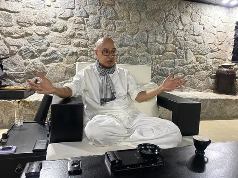 Từng khiến cha mẹ bán 2 căn nhà để khởi nghiệp, ‘vua cà phê’ Đặng Lê Nguyên Vũ nói thẳng ‘bí thuật vàng’ để người trẻ tăng tốc trở nên giàu có