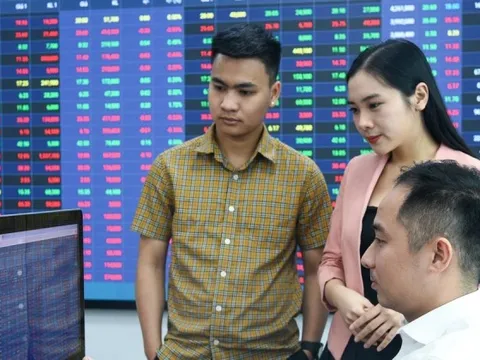 Chứng khoán mất đà tăng trước đỉnh mới, tuần tới sẽ ra sao?