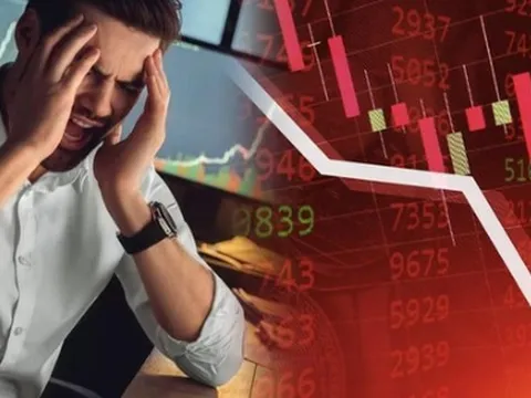 Khối ngoại tiếp đà bán ròng trong phiên VN-Index giảm kỷ lục, một mã bị "xả" gần 700 tỷ đồng