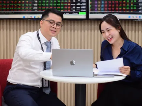 Vietcap tôn vinh & ghi dấu hành trình đầu tư của phái đẹp nhân dịp 20.10