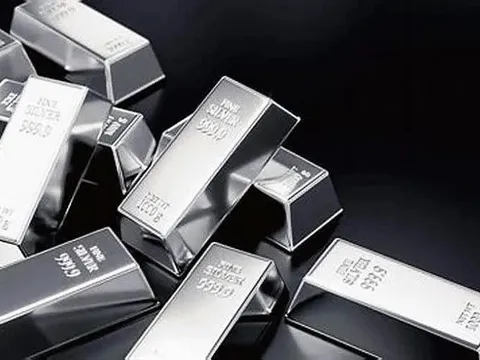 Giá bạc lao dốc mạnh sau chuỗi tăng nóng