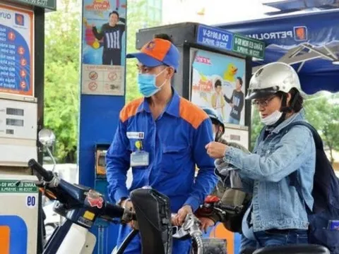 Giá xăng dầu giảm đồng loạt từ 15h chiều nay