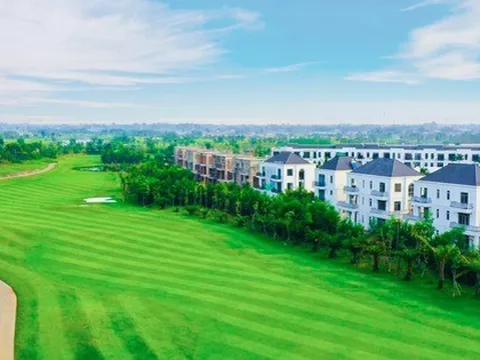 "Doanh nhân ra sân golf để bàn chuyện bất động sản là chuyện thường ngày"