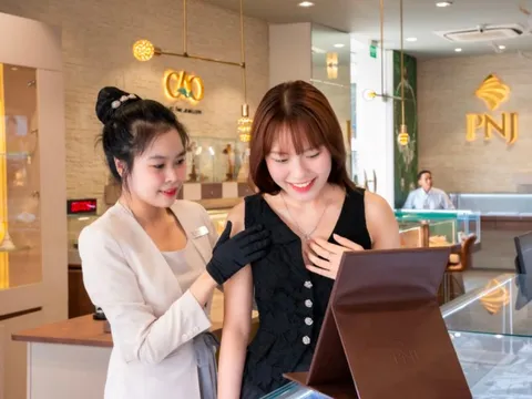 PNJ mỗi ngày lãi 4,06 tỷ đồng bất chấp nhu cầu trang sức yếu do giá vàng tăng cao