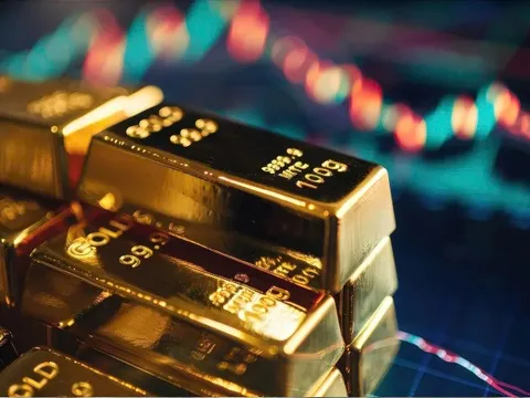 Giá vàng rơi tự do khỏi đỉnh lịch sử, chuyên gia cho rằng kịch bản ‘không nằm ngoài dự đoán’