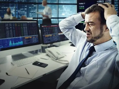 Phiên 29/10: Khối ngoại mạnh tay bán ròng gần 1.600 tỷ, “xả” đột biến tại một mã ngân hàng