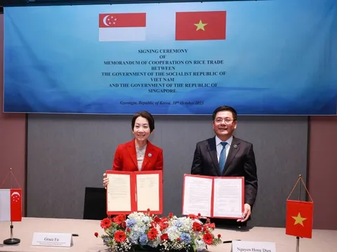Việt Nam và Singapore ký Bản ghi nhớ hợp tác thương mại gạo