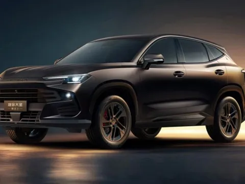 Mẫu SUV hạng C ‘kình địch’ mới của Mazda CX-5 giá chỉ 250 triệu: Nhìn hầm hố, nội thất vượt chuẩn, phái mạnh nhìn sẽ thấy thích