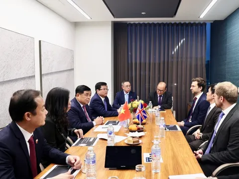 Ba ‘ông lớn’ Anh muốn hợp tác sâu với Việt Nam trong fintech, sinh trắc học và công trình xanh