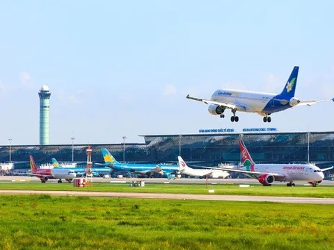 Bộ Xây dựng sẽ quyết định giá tối đa vé máy bay nội địa hạng phổ thông