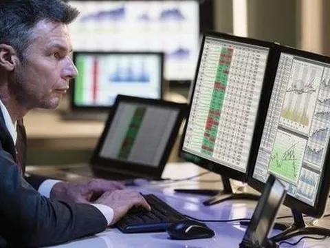 Phiên 4/11: Tự doanh CTCK thẳng tay bán ròng gần 1.200 tỷ đồng, cổ phiếu nào bị “xả” mạnh nhất?