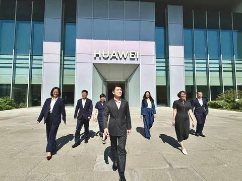 Phó Chủ tịch SHB Đỗ Quang Vinh sang Trung Quốc bắt tay các ‘gã khổng lồ’ tỷ đô Ping An và Huawei