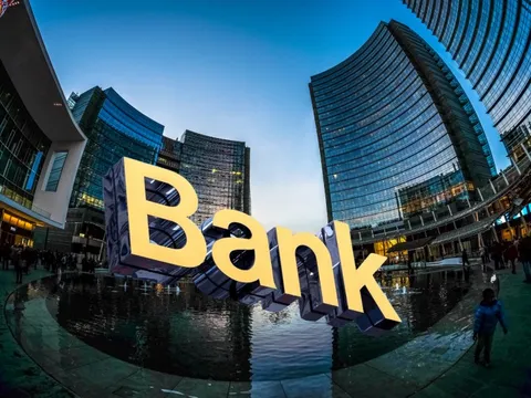 KQKD quý III/2025 ngân hàng: Tín dụng giữ nhịp, huy động 'hụt hơi'