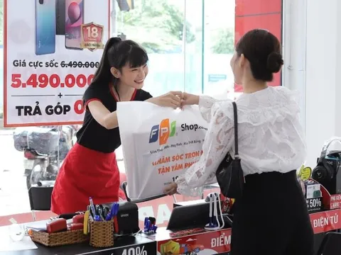 Chủ sở hữu FPT Shop, Long Châu 9 năm liên tiếp vào ‘Top 10 Công ty bán lẻ uy tín 2025’