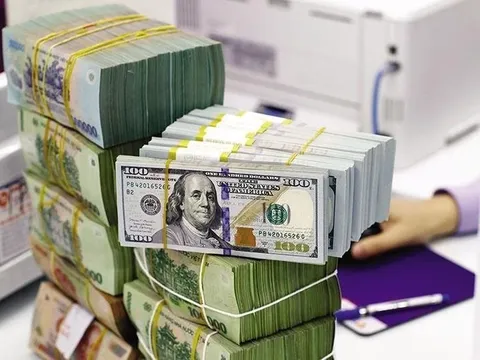 Ba lần can thiệp trong hai tháng: Ngân hàng Nhà nước giữ tỷ giá USD/VND ra sao?