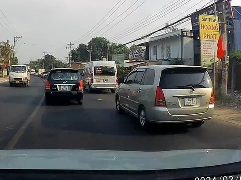 Khi nào tài xế được vượt phải trên đường? Vi phạm bị xử phạt bao nhiêu tiền?