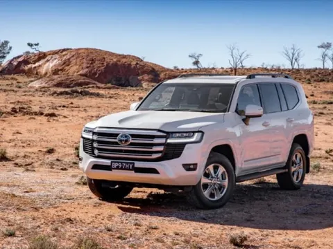 Động cơ V8 900 mã lực có thể biến Toyota Land Cruiser thành siêu xe đường trường