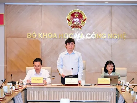 Tự chủ tuyển dụng, thỏa thuận tiền lương - chính sách mới thu hút nhân tài khoa học