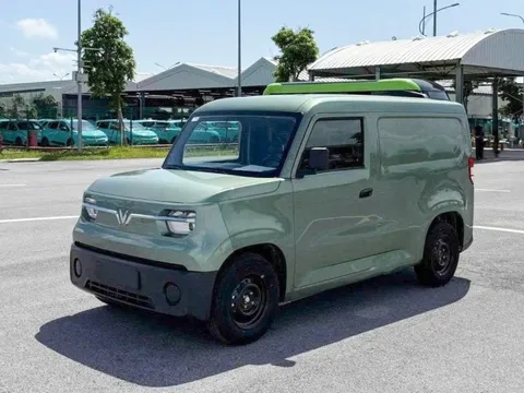 Lần đầu thấy rõ nội thất VinFast EC Van: Thiết kế tối giản, thực dụng đúng chất xe tải điện giá rẻ