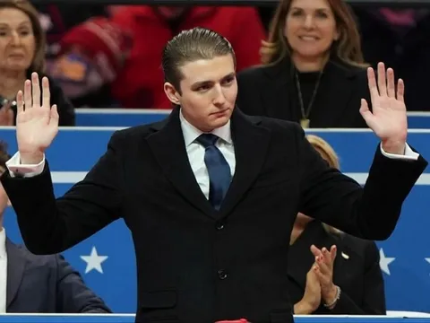 Hé lộ tài sản của Barron Trump