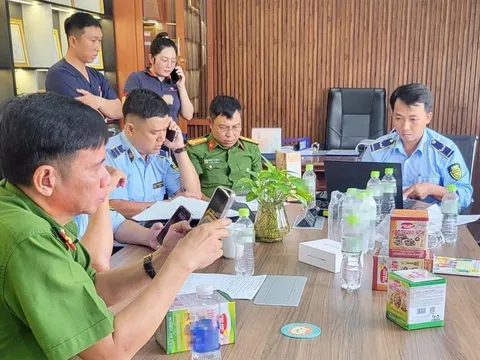 Một hộ kinh doanh tại An Giang bán hơn 21.000 sản phẩm hàng giả, hàng kém chất lượng trị giá khủng