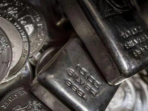 Mỹ đưa bạc vào danh sách khoáng sản quan trọng, mở đường cho áp thuế: “Cơn địa chấn” mới trên thị trường kim loại quý?