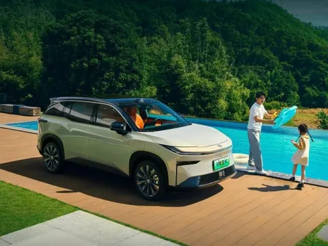 Toyota xứng tầm ‘gã khổng lồ’ khi mở bán mẫu SUV điện rất đẹp: Giá chỉ 386 triệu, 7 phiên bản tùy chọn, chạy xa tới 610km/1 lần sạc