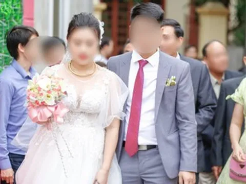 Thầy bói khuyên rước dâu nửa đêm, thông gia nghèo nói khiến nhà trai bừng tỉnh