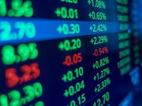 Hưởng lợi từ kế hoạch tăng vốn và dự án tài sản số: Cổ phiếu một ngân hàng được khuyến nghị MUA, tiềm năng tăng 24%