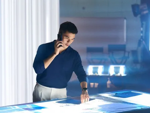 AI giúp các nhà lãnh đạo đi qua vùng mờ trong quá trình ra quyết định như thế nào?