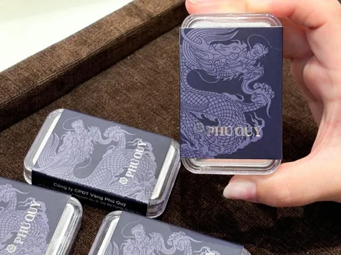 Giá bạc tăng liền 4%, vượt mức 56 triệu đồng/kg