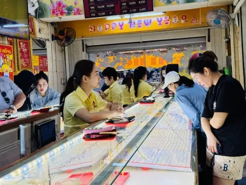 Giá vàng SJC tăng mạnh, vượt 153 triệu đồng/lượng