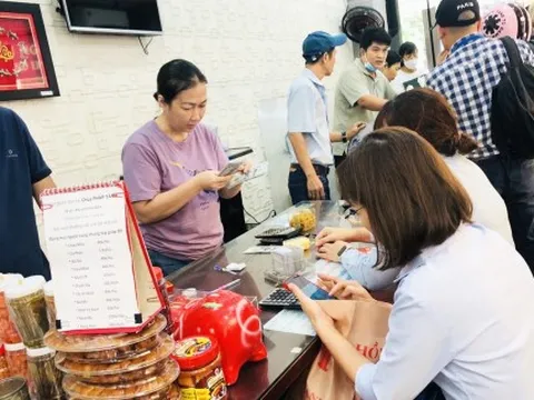 Giá USD ở “chợ đen” tăng bất thường, cần sớm chấn chỉnh