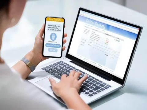 Cảnh báo khẩn về những thiết bị không nên dùng để tải và sử dụng ứng dụng ngân hàng điện tử