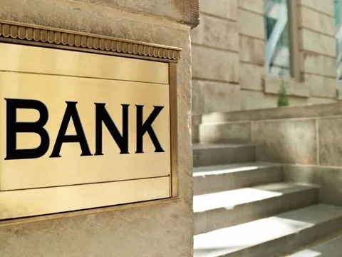 Thêm một ngân hàng tăng mạnh lãi suất tiết kiệm, nhiều kỳ hạn chạm trần quy định