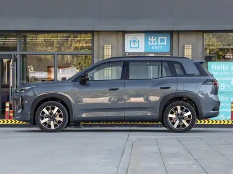 Mẫu SUV khiến Mazda CX-5 phải ‘nao núng’, giá chỉ 407 triệu: Thiết kế chuẩn tương lai, có hỗ trợ lái tự động, chạy một mạch 650km mới phải sạc