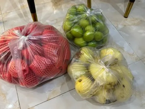 Bức xúc vì hàng xóm nhờ đón con cả tháng, đi chợ hộ không trả tiền còn chê