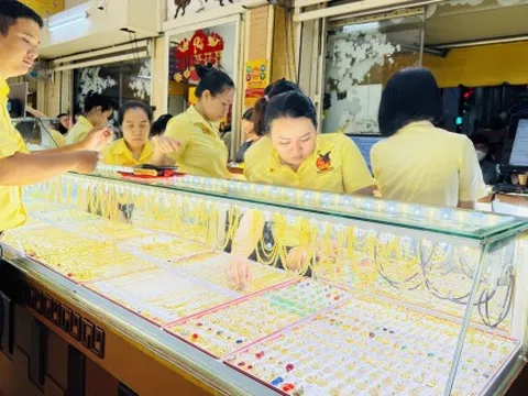 Giá vàng miếng xuống dưới 150 triệu đồng/lượng