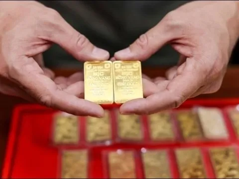Giá vàng cuối ngày 19/11: Thị trường đảo chiều, vàng trong nước tăng tới 1,7 triệu đồng