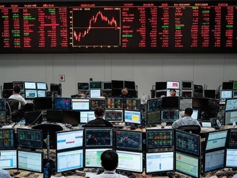 Chứng khoán giảm mạnh do áp lực chốt lời